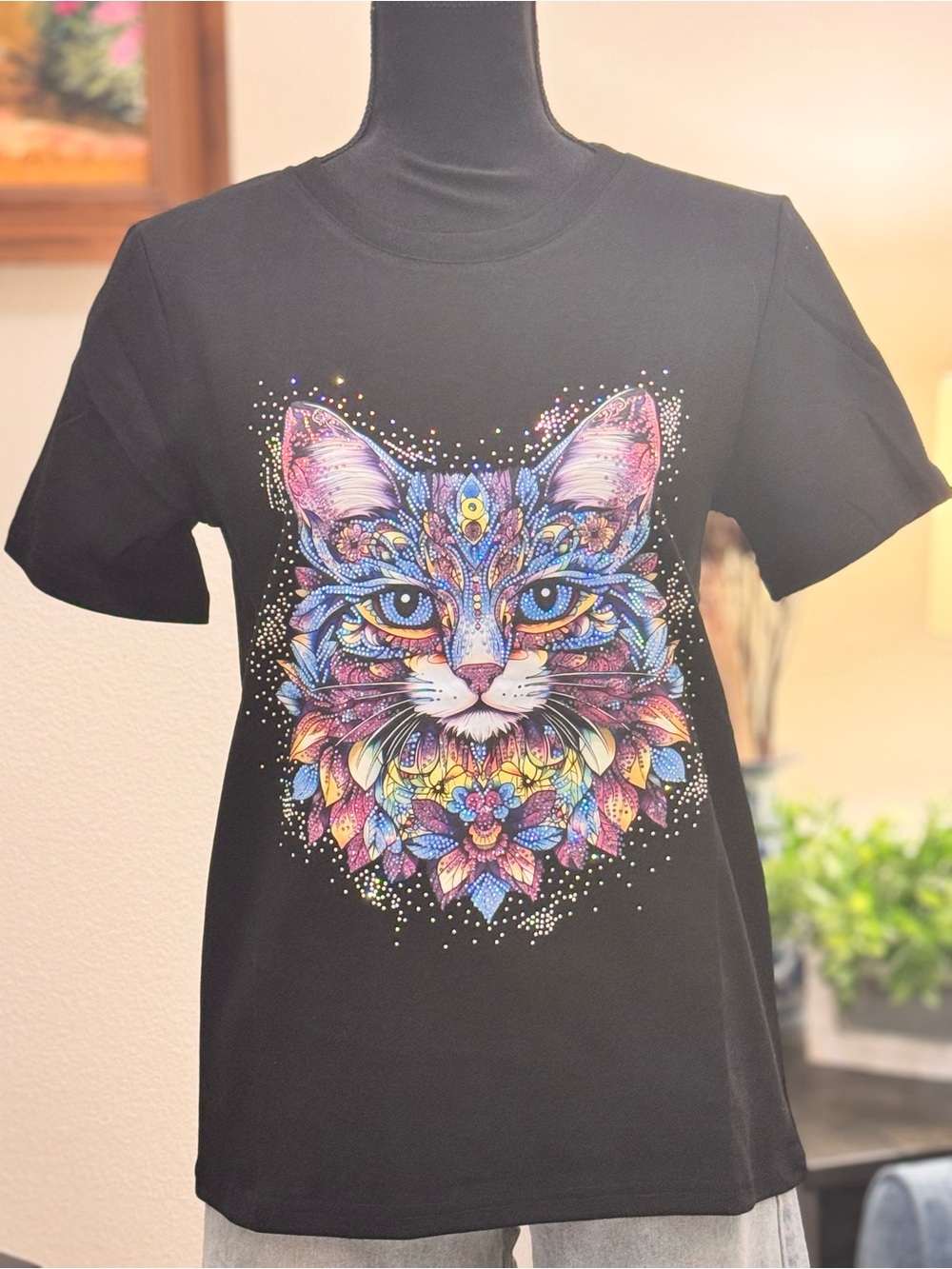 Cat Graphic T‑Shirt with Rhinestones ✅Brand New✅